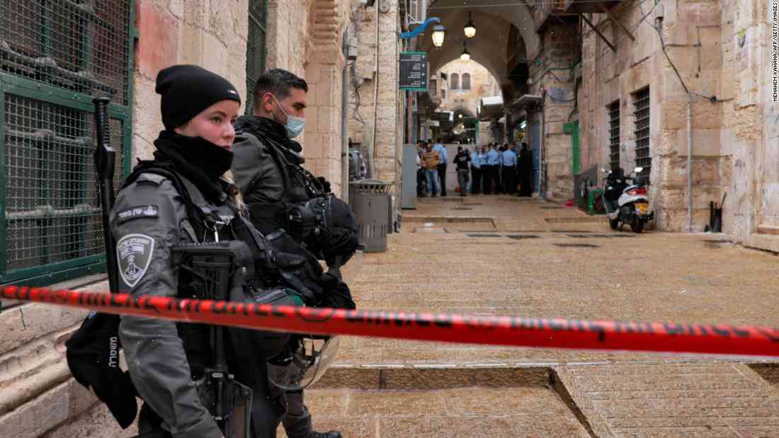 Palestinian attack kills one Israeli, wounds at least 11